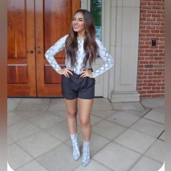 Wrap Top Slinky Snakeskin Long Sleeve Layer Chic - Picture 3 of 15